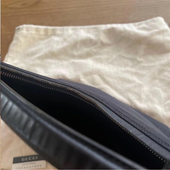 Gucci Black Shoulder Bag - Picture 5 of 6